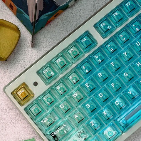 Hawaiian Gradient Translucent Blue Keycaps