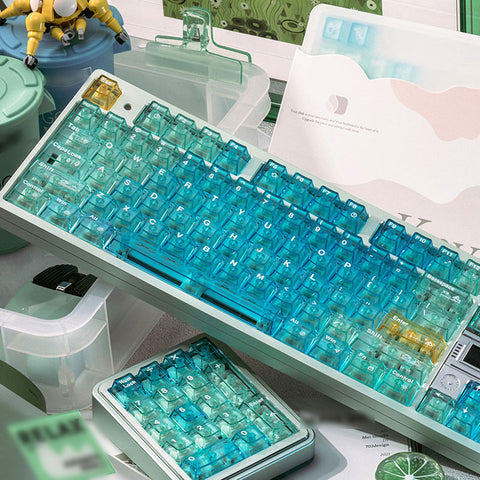 Hawaiian Gradient Translucent Blue Keycaps